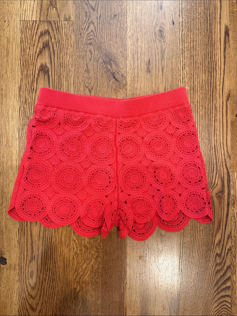 High-Waist Red Crochet Scallop Hem Women’s Shorts
